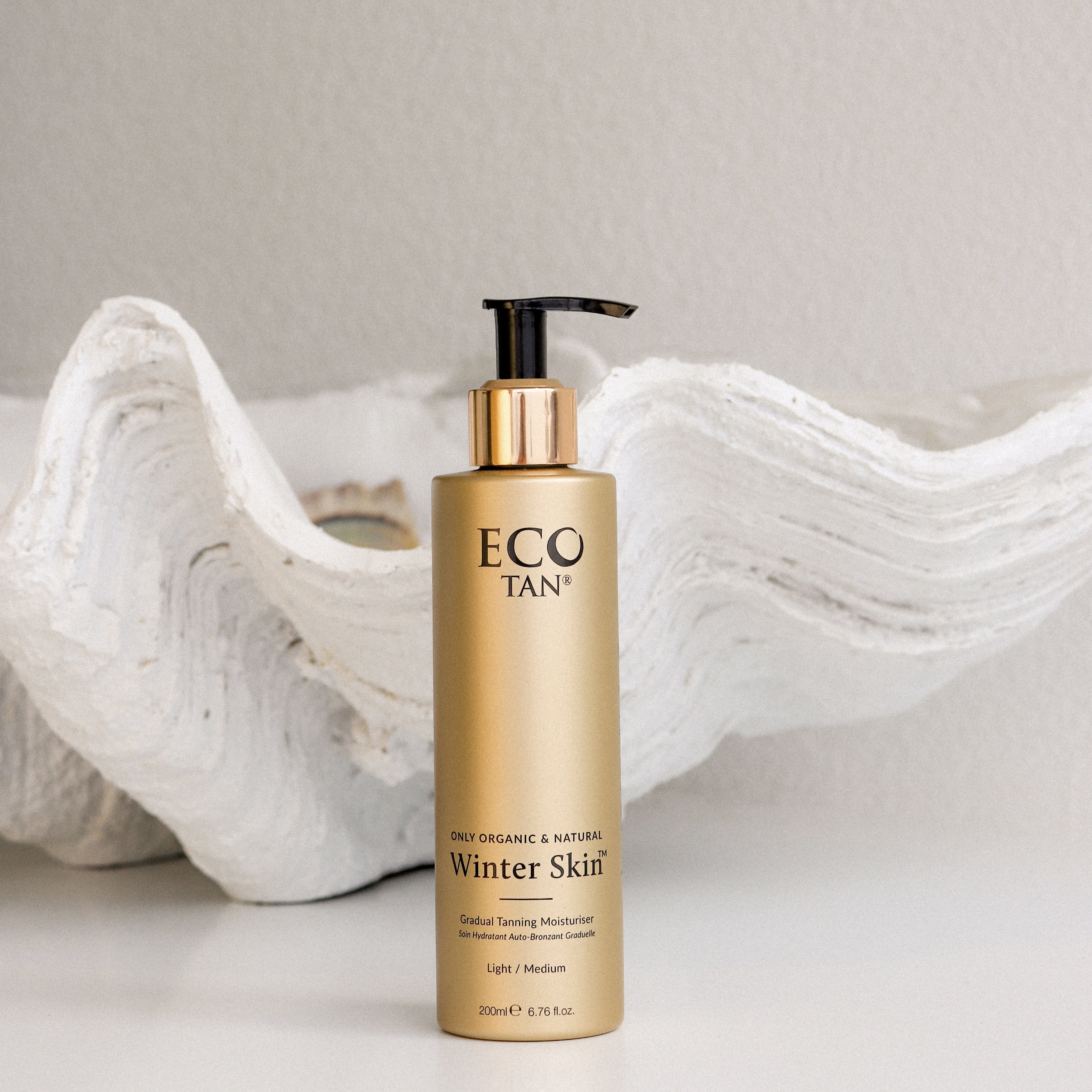 Eco Tan Winter Skin gradual tanning lotion white shell background